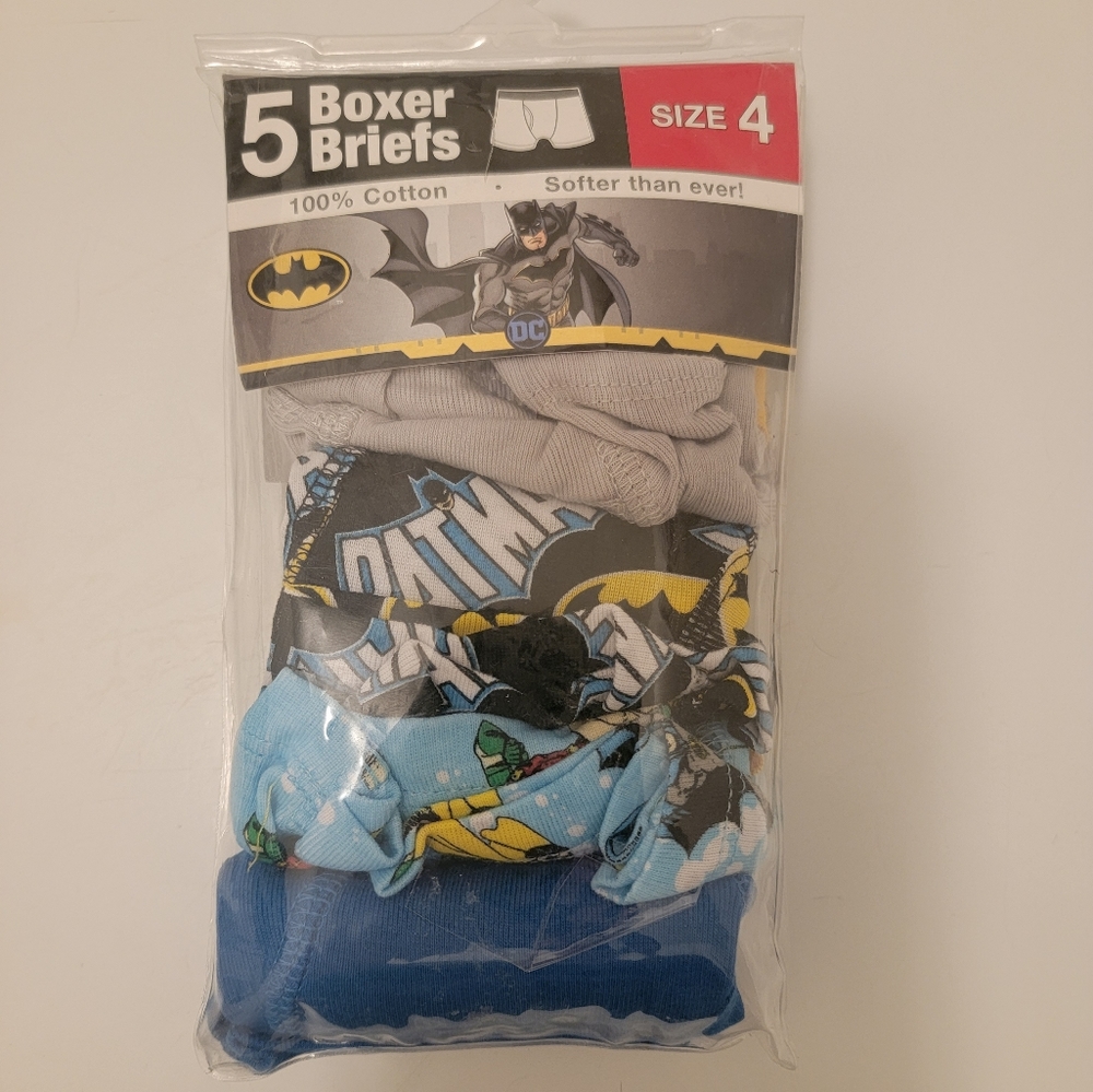 Brand New Batman Boys Briefs Underwear Size 4